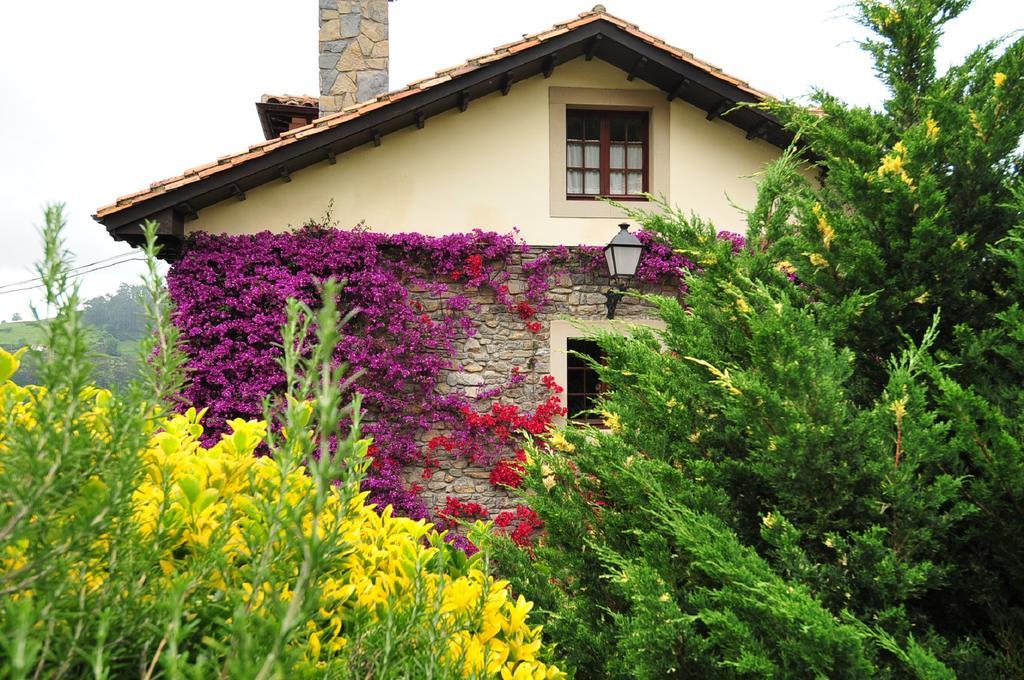 Casa Rural Llugaron I Hostal Miravalles Exterior foto