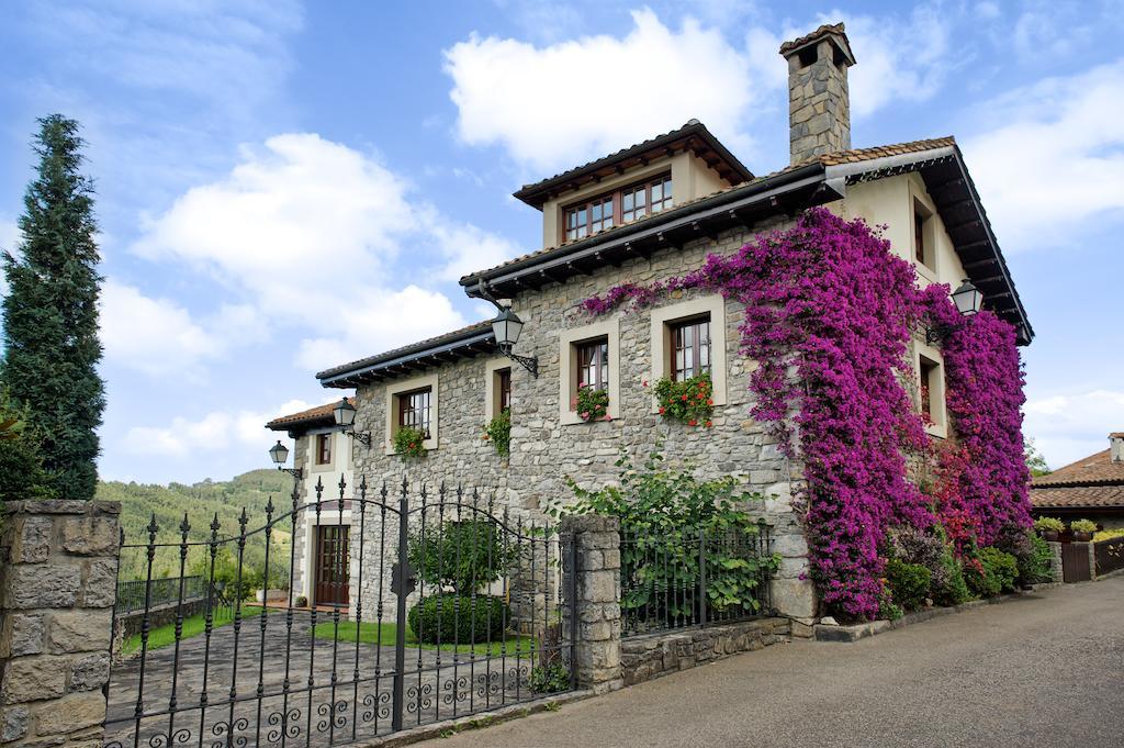 Casa Rural Llugaron I Hostal Miravalles Exterior foto