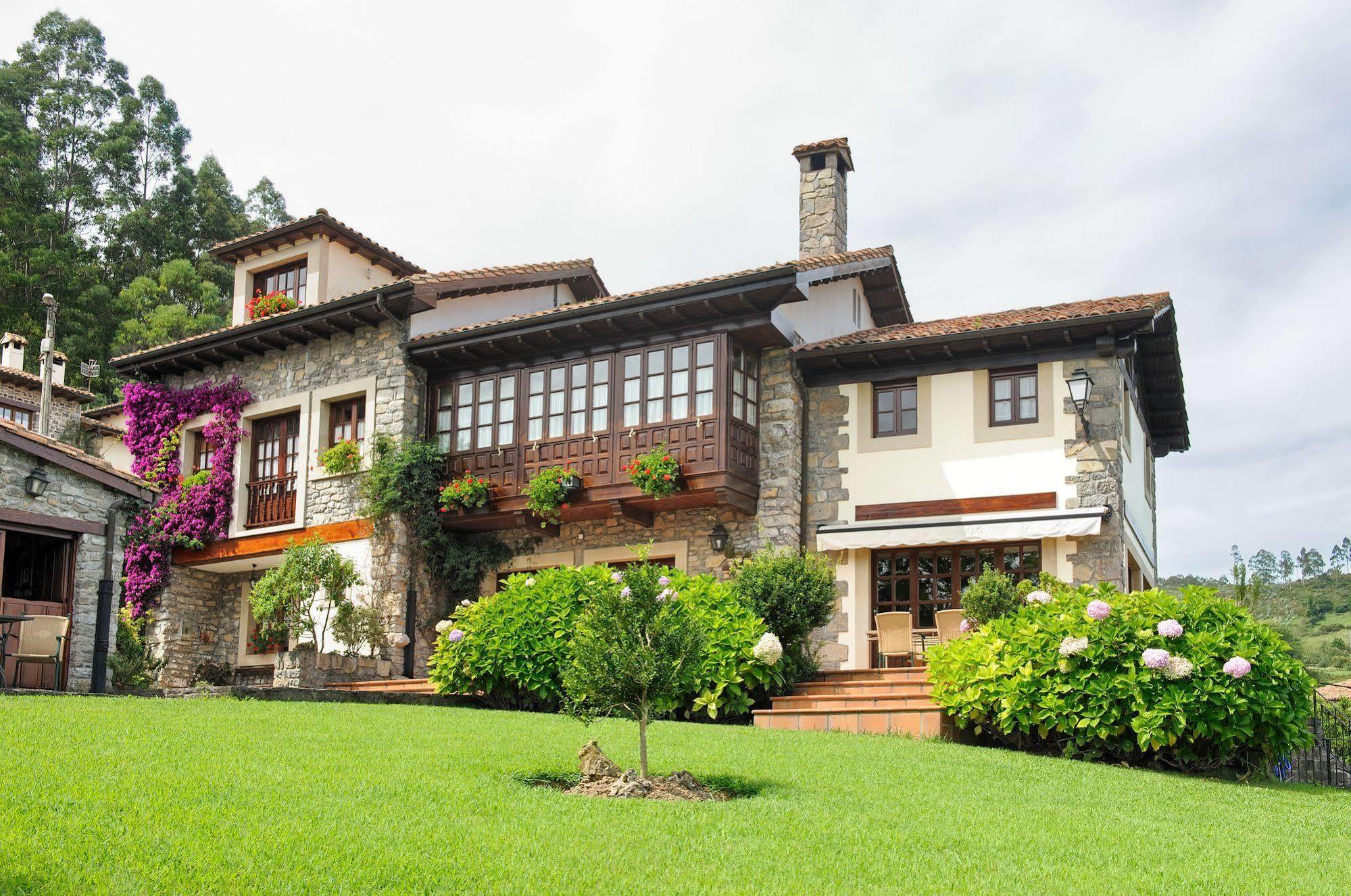 Casa Rural Llugaron I Hostal Miravalles Exterior foto